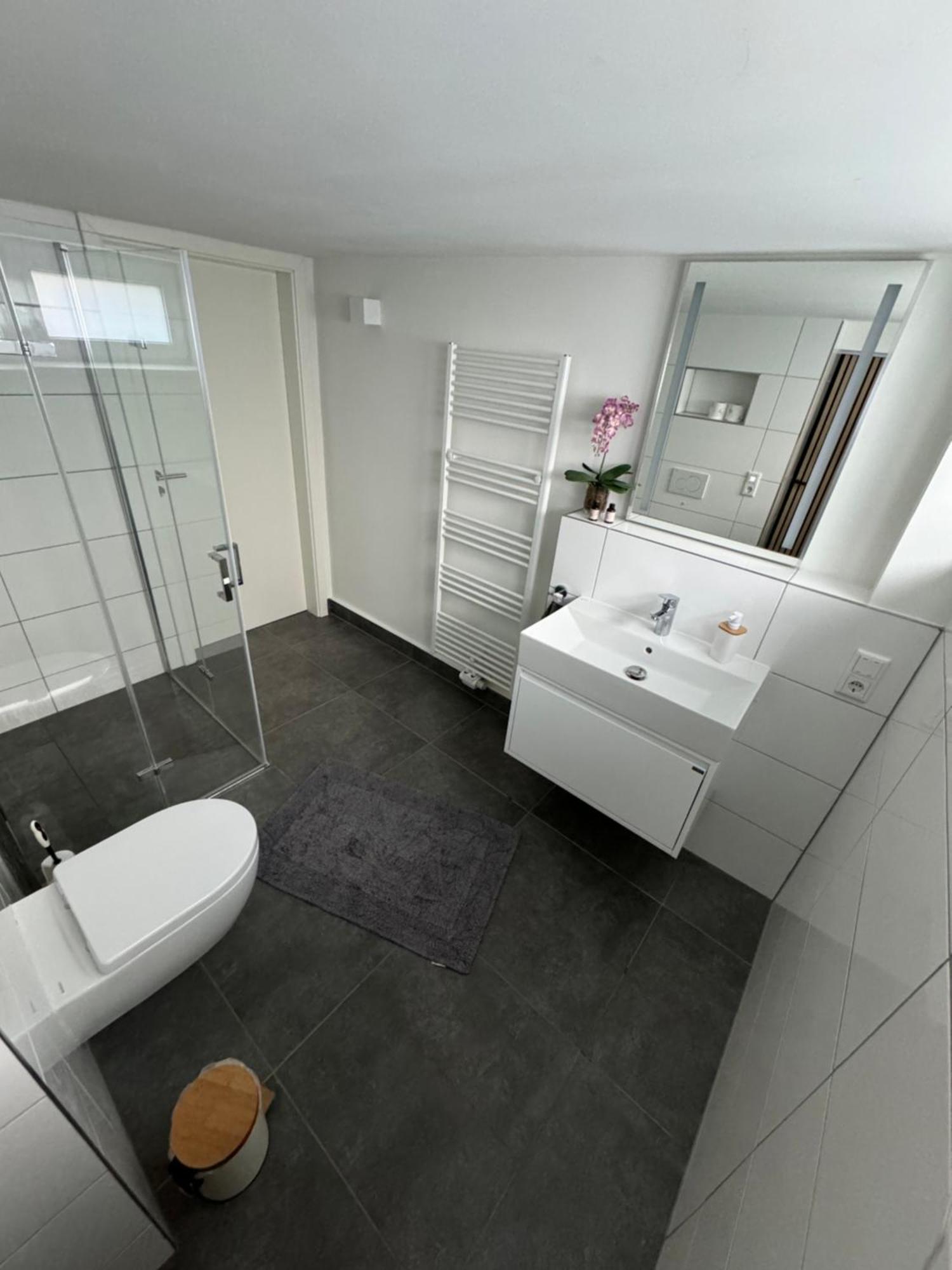 Modernes Apartment, Ruhige Lage, Stadtnah Kelkheim Eksteriør billede